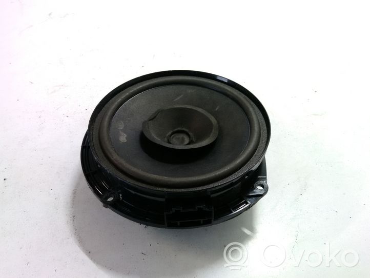 Seat Ibiza III (6L) Enceinte de porte arrière 6L0035411A