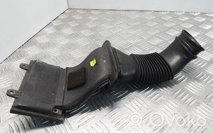 Smart ForTwo I Część rury dolotu powietrza 0003581V004