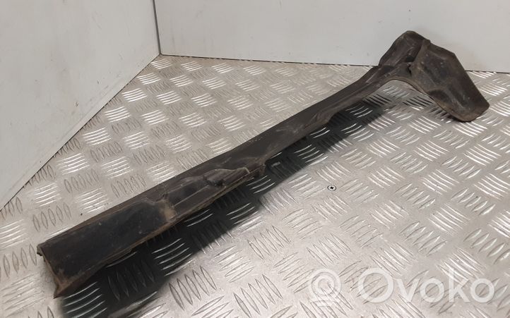 Audi A4 S4 B7 8E 8H Supporto/guarnizione in poliuretano espanso del parafango 8E0821111A