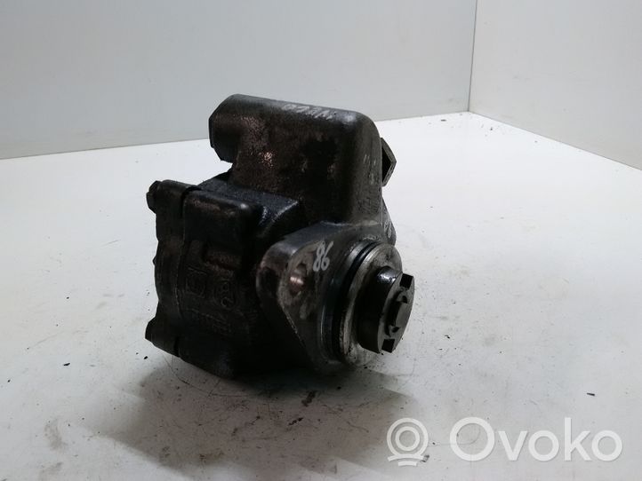 Iveco Daily 30.8 - 9 Pompe de direction assistée 7683955126