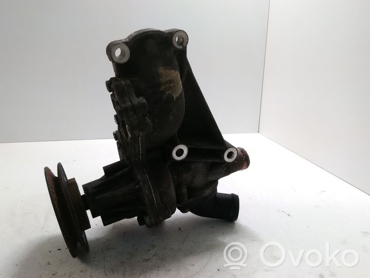 Audi A4 S4 B5 8D Bomba de agua R050121013