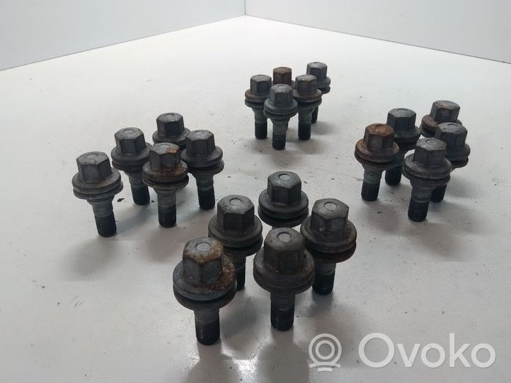 Citroen C5 Nuts/bolts 