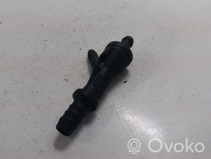 Audi A4 S4 B5 8D Tubo gas di scarico 058133753B