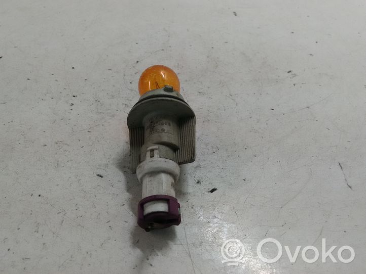 Audi A4 S4 B5 8D Element lampy przedniej 3B0953123B