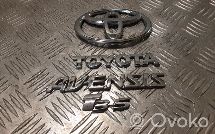 Toyota Avensis T250 Rear loading door model letters 