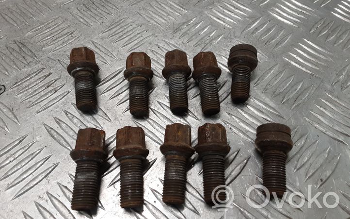 Seat Leon (1P) Nuts/bolts 