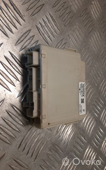 Toyota Land Cruiser (J150) Module de fusibles 8264160110