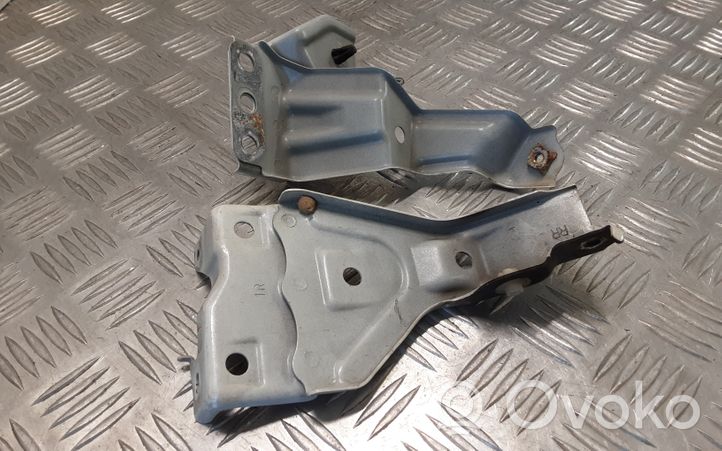 Toyota Land Cruiser (J150) Supporto di montaggio del parafango 