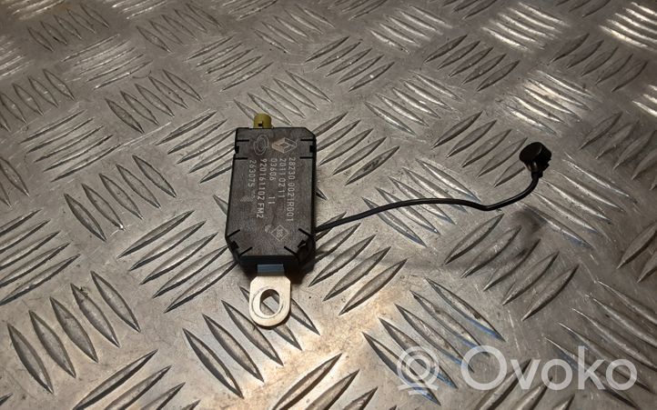 Renault Latitude (L70) Antenas pastiprinātājs 282300021R