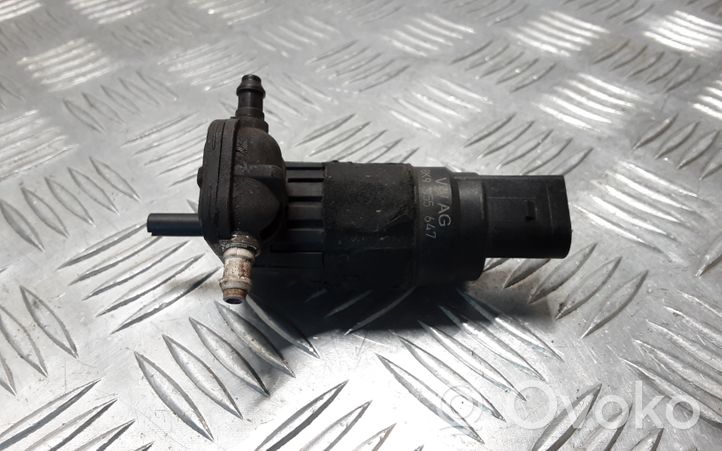 Audi A4 Allroad Windscreen/windshield washer pump 8K9955647