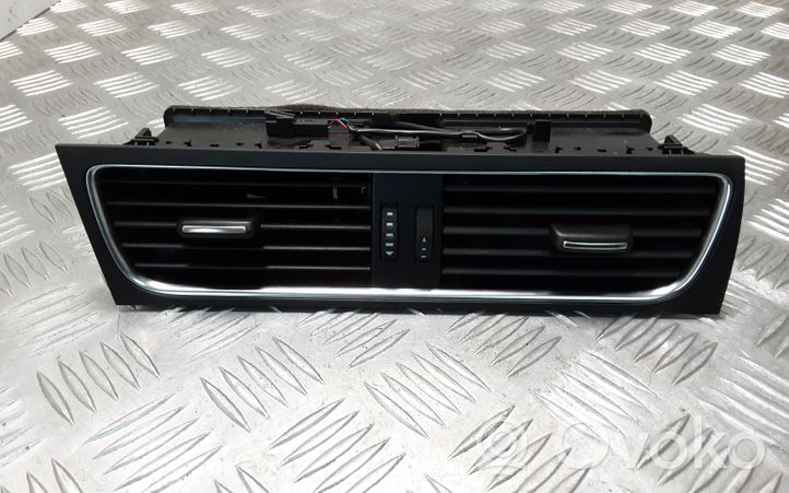 Audi A4 Allroad Dash center air vent grill 8T1820951C