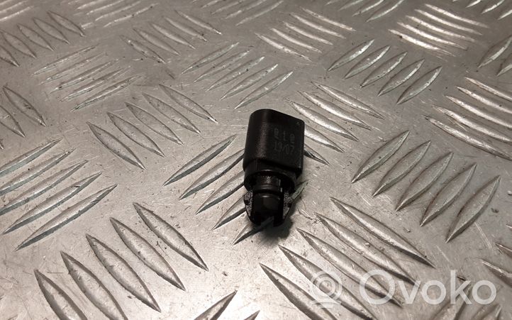 Audi A6 S6 C6 4F Sensor de temperatura interna/externa 8Z0820535