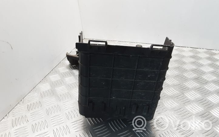 Volkswagen Golf Plus Boîte de batterie 1K0915333C