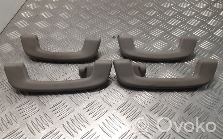 BMW 1 F20 F21 Un set di maniglie per il soffitto 