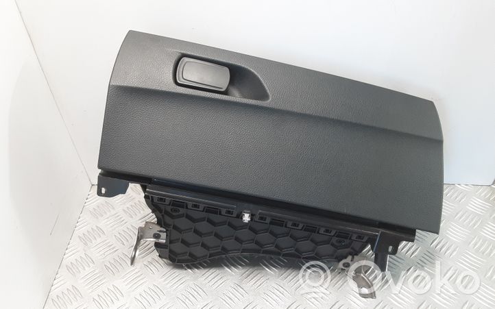 BMW 1 F20 F21 Daiktadėžės (bordačioko) komplektas 51169226047