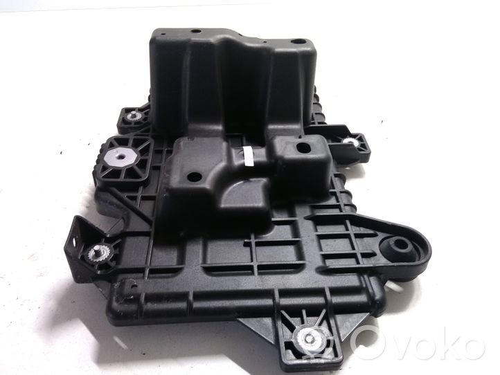 KIA Sportage Boîte de batterie 37150F1500