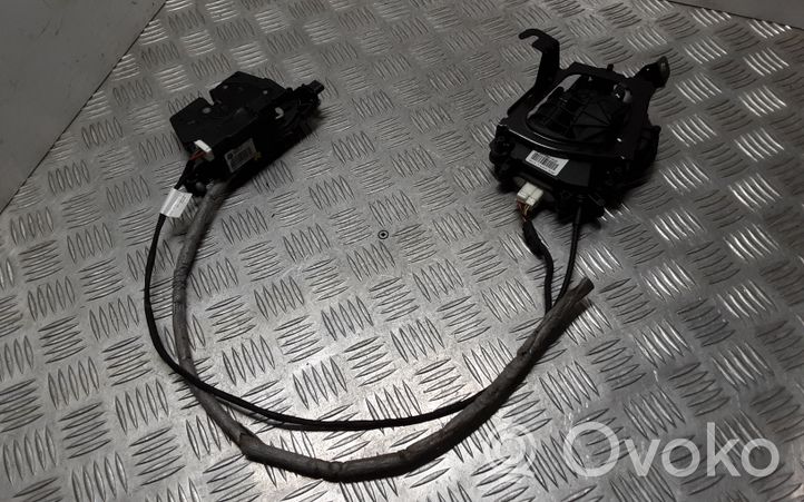 BMW 3 F30 F35 F31 Tavaratilan luukun hydrauliikkasarja 61357384722