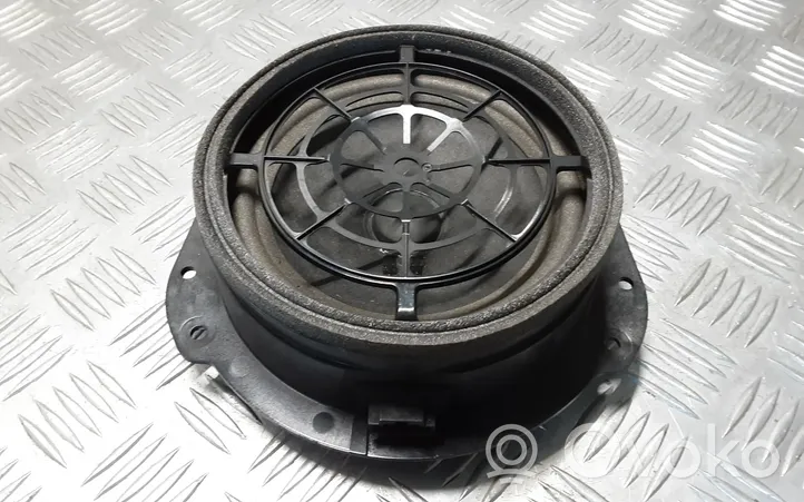 Audi A4 S4 B9 Enceinte de porte arrière 8W5035411