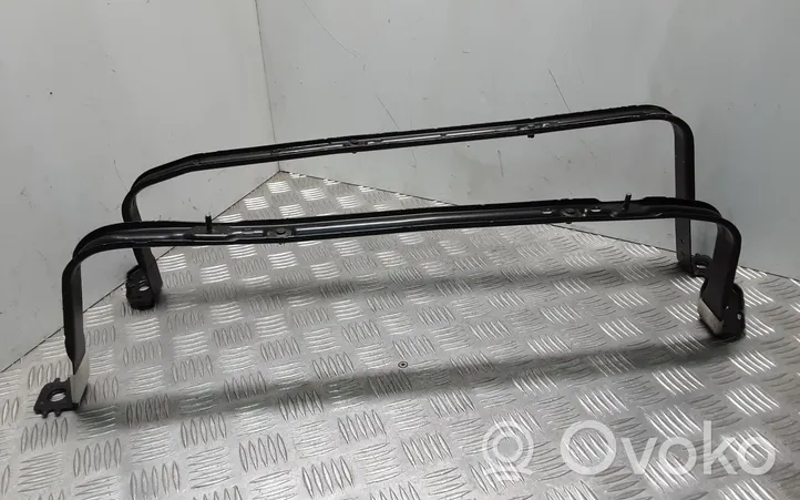 Volvo V40 Sangle de réservoir de carburant MK6146T3