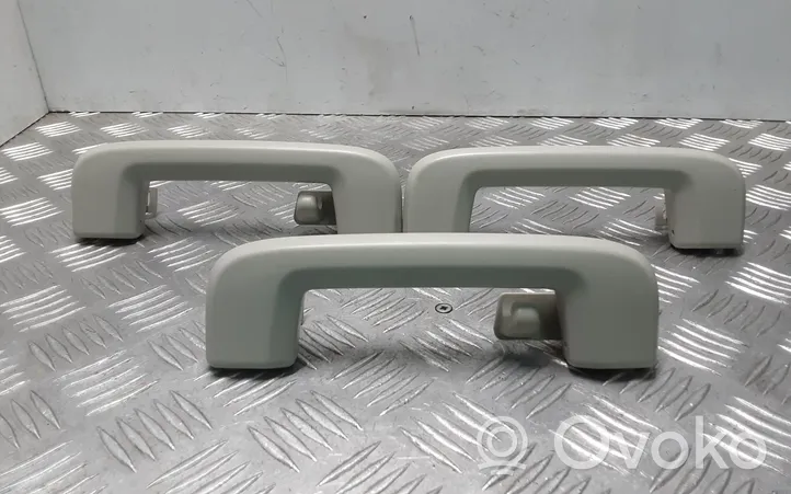 Volvo V40 Un set di maniglie per il soffitto 39834465