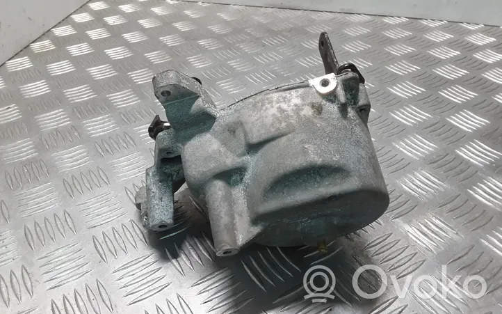 Volvo V40 Support de montage de filtre à carburant AV6Q9180CA