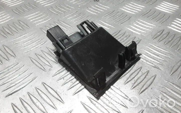 Volvo V40 Câble adaptateur AUX 31285608