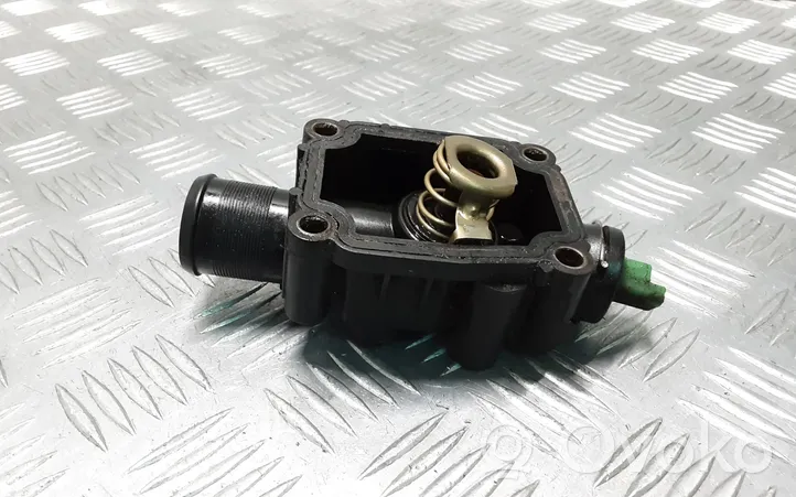 Peugeot 307 Boîtier de thermostat / thermostat TH697291