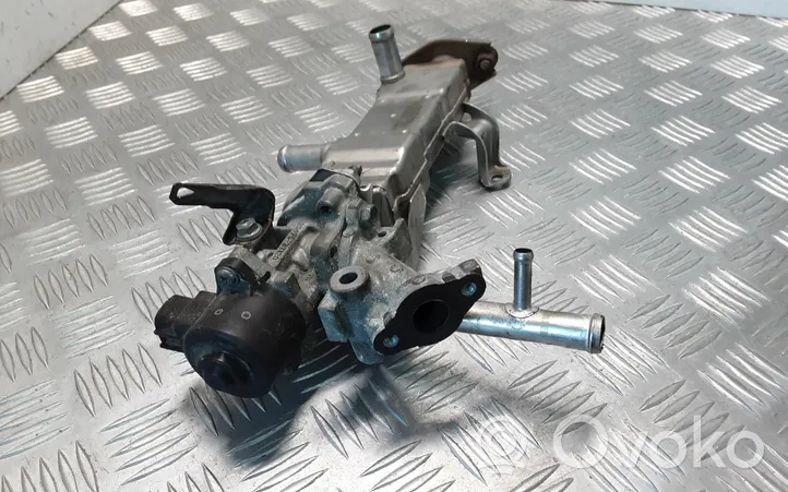 Toyota Prius+ (ZVW40) EGR-venttiili/lauhdutin 2560137010