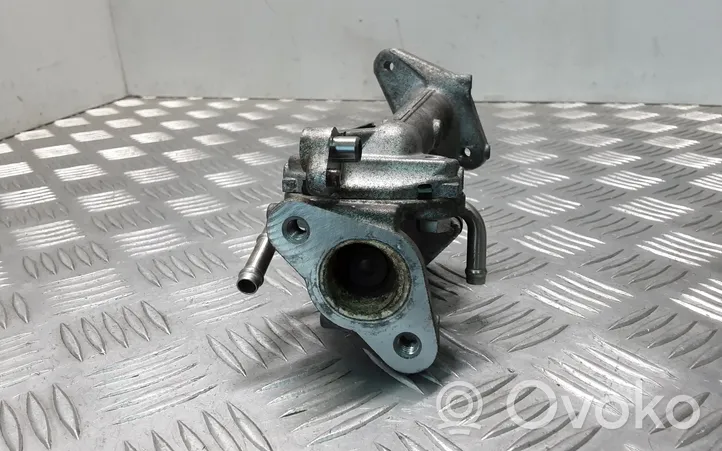 Toyota Yaris XP210 EGR-venttiili F301015350