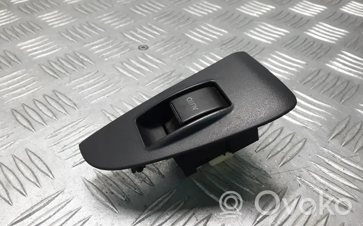 Toyota Avensis T250 Interruttore di controllo dell’alzacristalli elettrico 7427105020