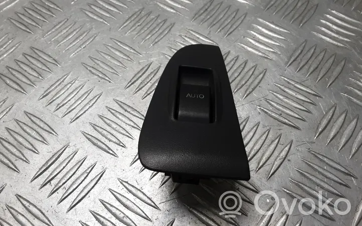 Toyota Avensis T250 Interruttore di controllo dell’alzacristalli elettrico 7427105020