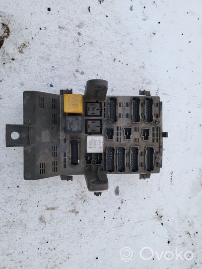 Renault Laguna I Fuse module 7700433669