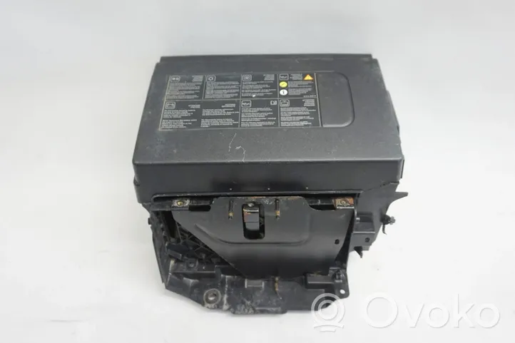 Opel Vivaro Battery box tray 