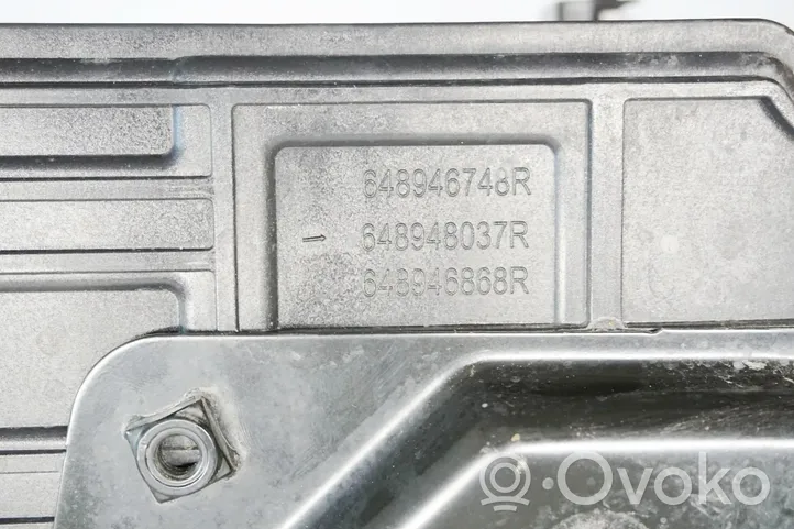 Dacia Sandero Support boîte de batterie 648948037R