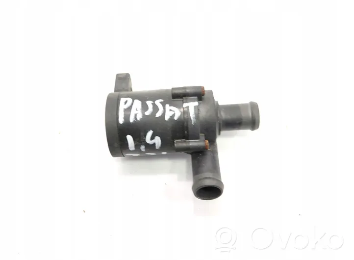 Volkswagen PASSAT B6 Pompe à eau de liquide de refroidissement 1K0965561F