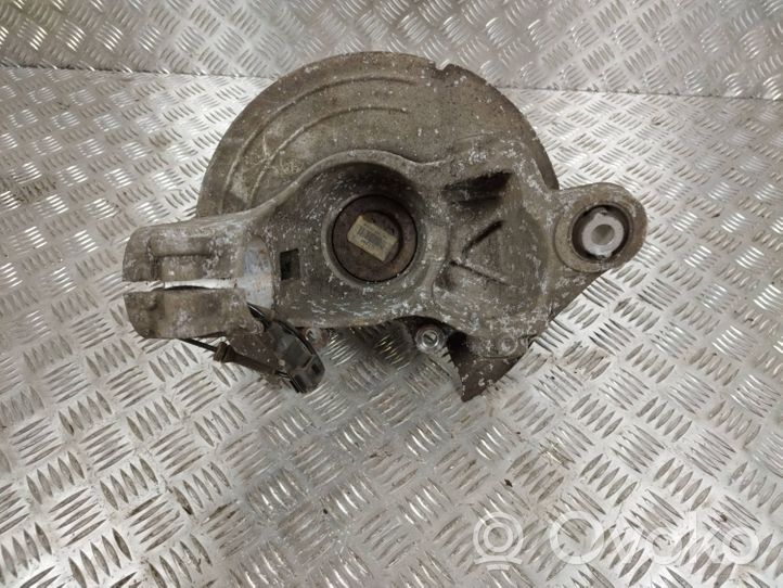 Land Rover Evoque I Rear wheel hub GK724K327AA