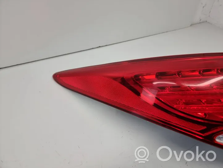 Hyundai i40 Lampa tylna 924013Z0