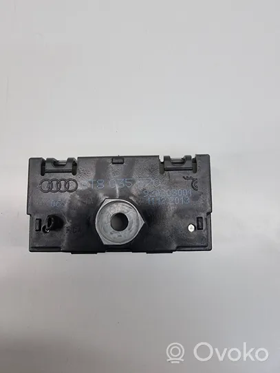 Audi Q3 8U Antenas pastiprinātājs 8T8035570