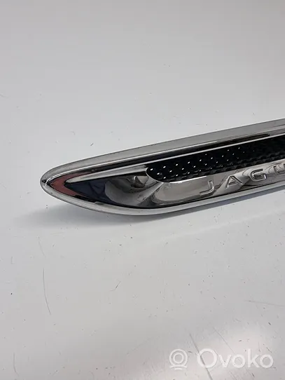 Jaguar XF X260 Listwa / Nakładka na błotnik przedni GX63280B11A