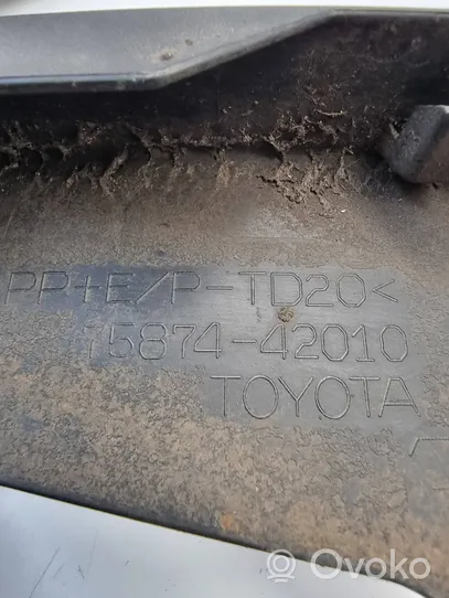 Toyota RAV 4 (XA50) Listwa błotnika tylnego 7587442010