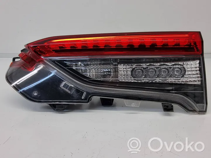 Toyota RAV 4 (XA50) Lampy tylnej klapy bagażnika 8158042092