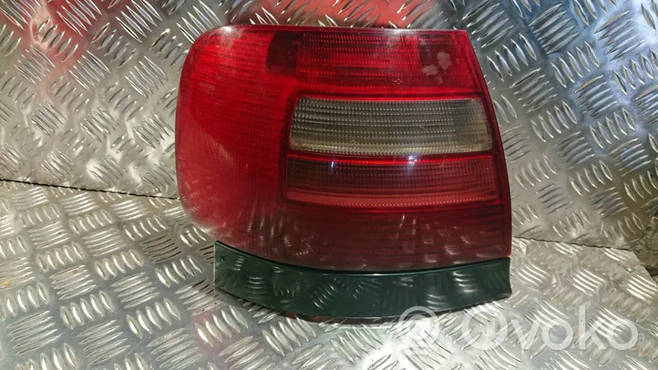 Audi A4 S4 B5 8D Lampa tylna 