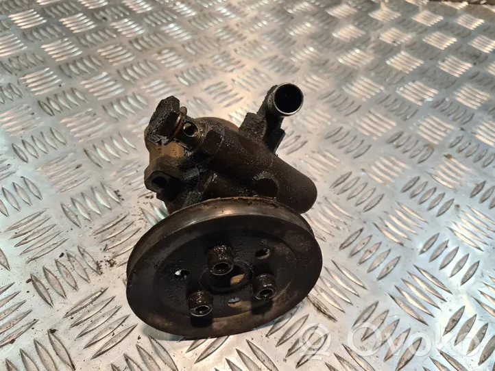 Volkswagen Golf III Pompe de direction assistée 1H0422155D