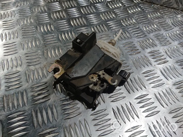 Audi 100 200 5000 C3 Serrure de porte avant 8D1837015E