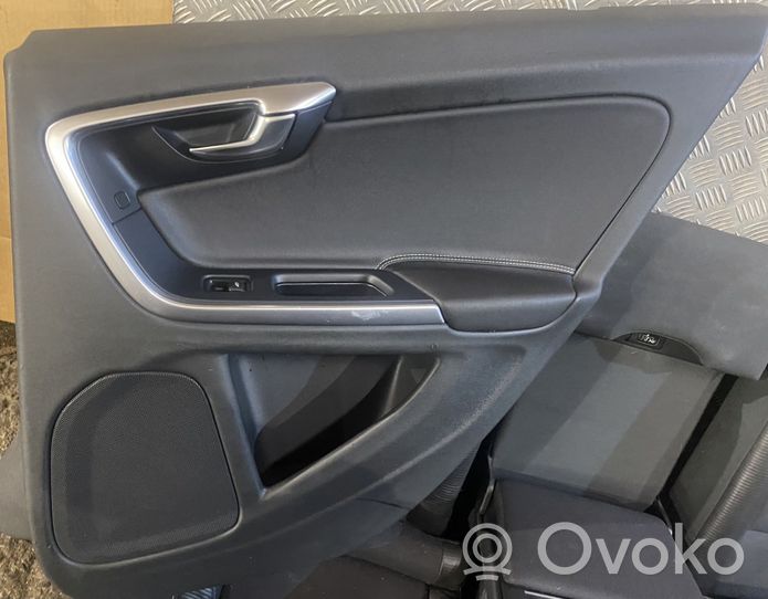 Volvo V60 Salono komplektas 