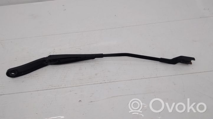 Volvo XC70 Front wiper blade arm 31276002