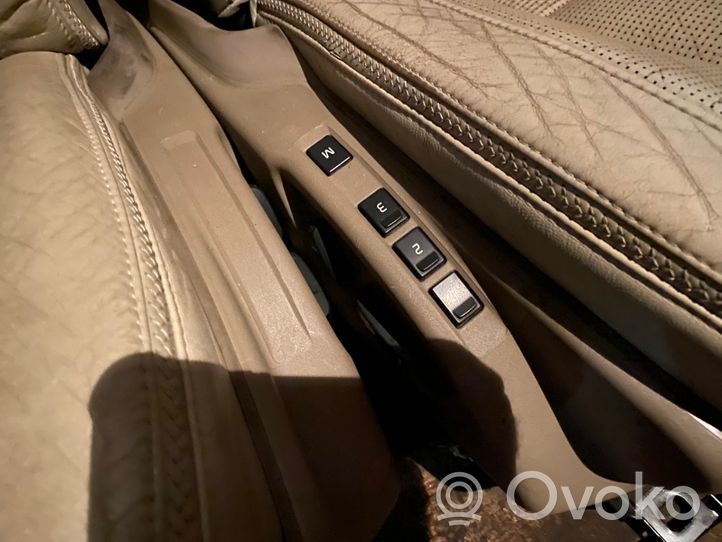 Volvo XC70 Tapicerka / Komplet 
