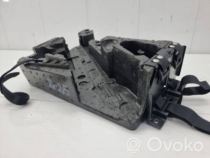 Audi Q7 4L Cassetta degli attrezzi 4L0012112C