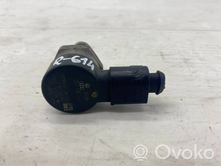 Audi Q7 4L Fuel pressure regulator 057130764F