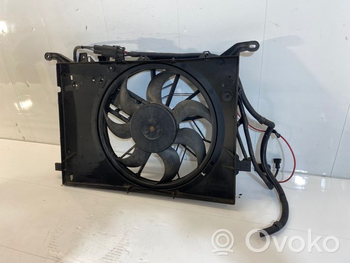 Volvo XC70 Radiator cooling fan shroud 30680512